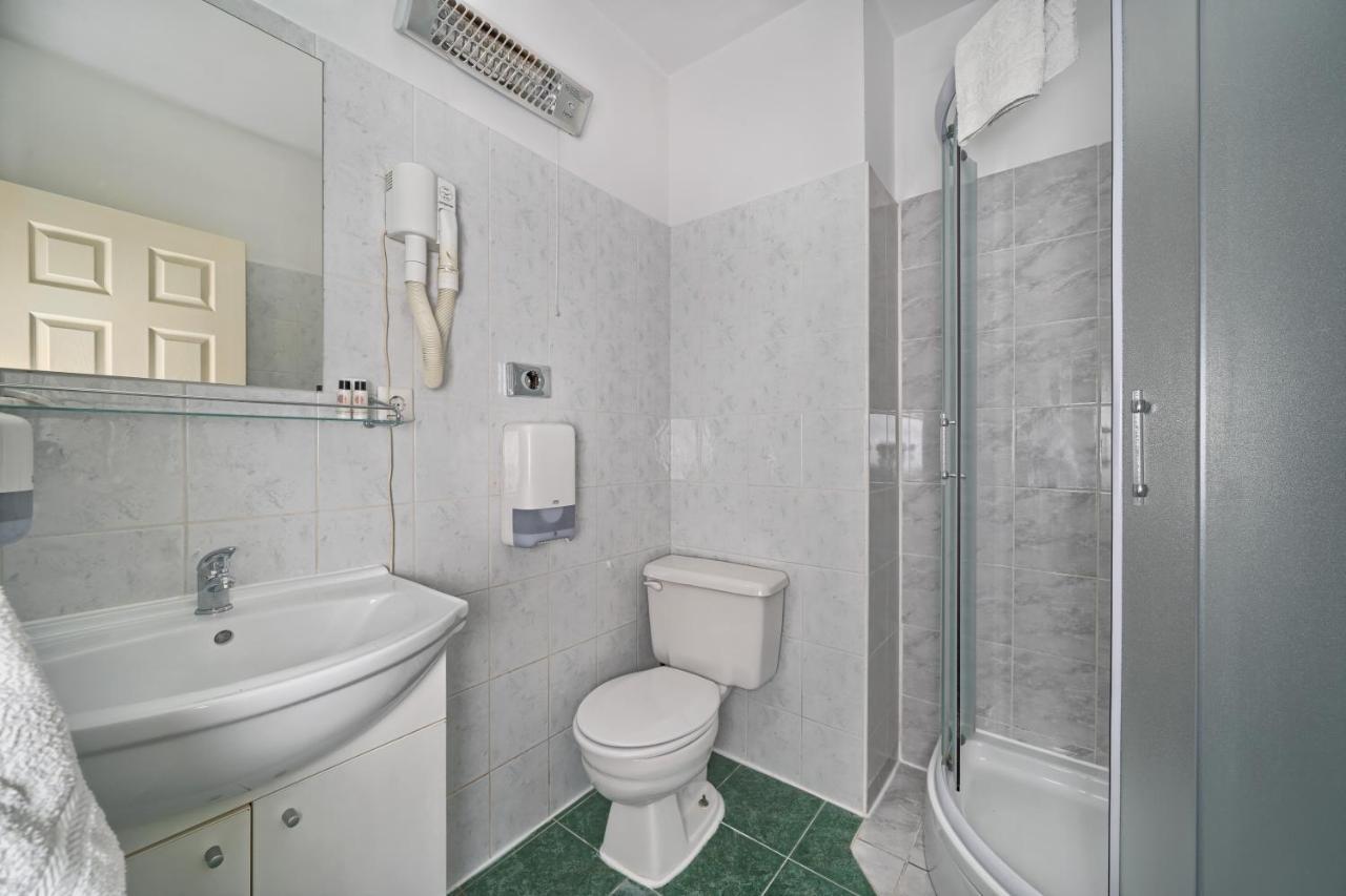 Hotel Aqua - Guest Rooms & Suites Kaštela מראה חיצוני תמונה