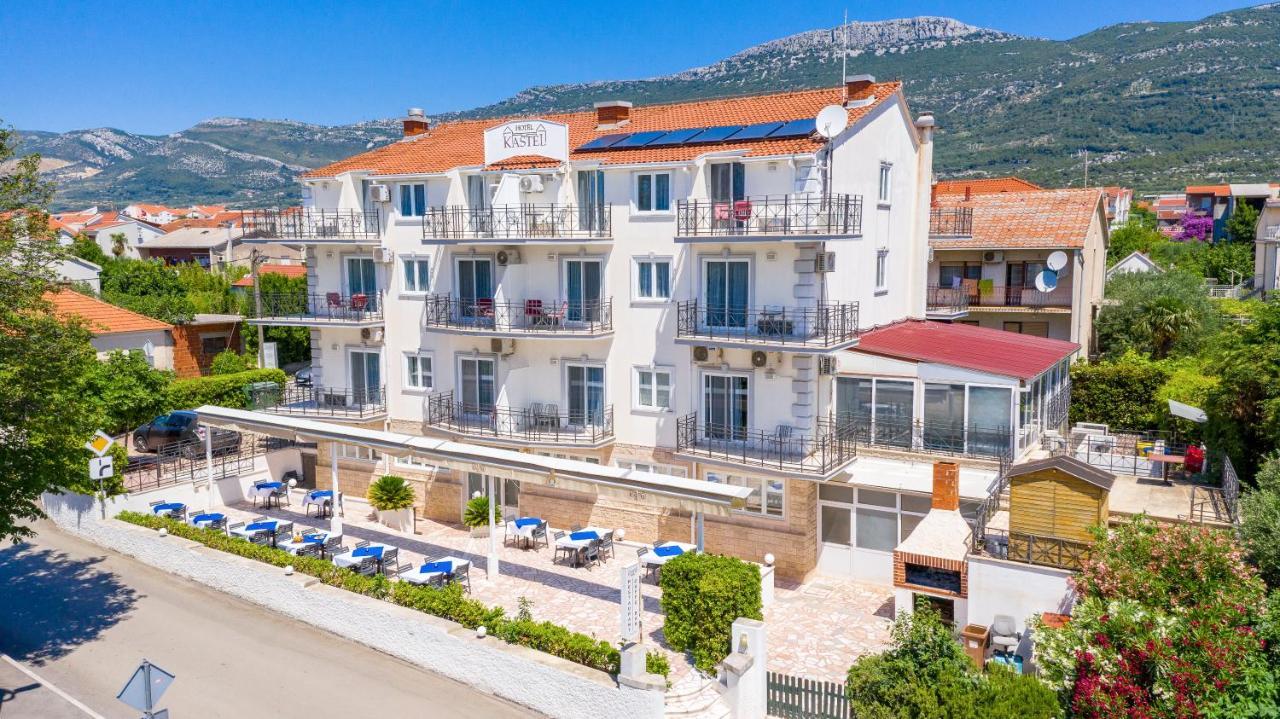 Hotel Aqua - Guest Rooms & Suites Kaštela מראה חיצוני תמונה