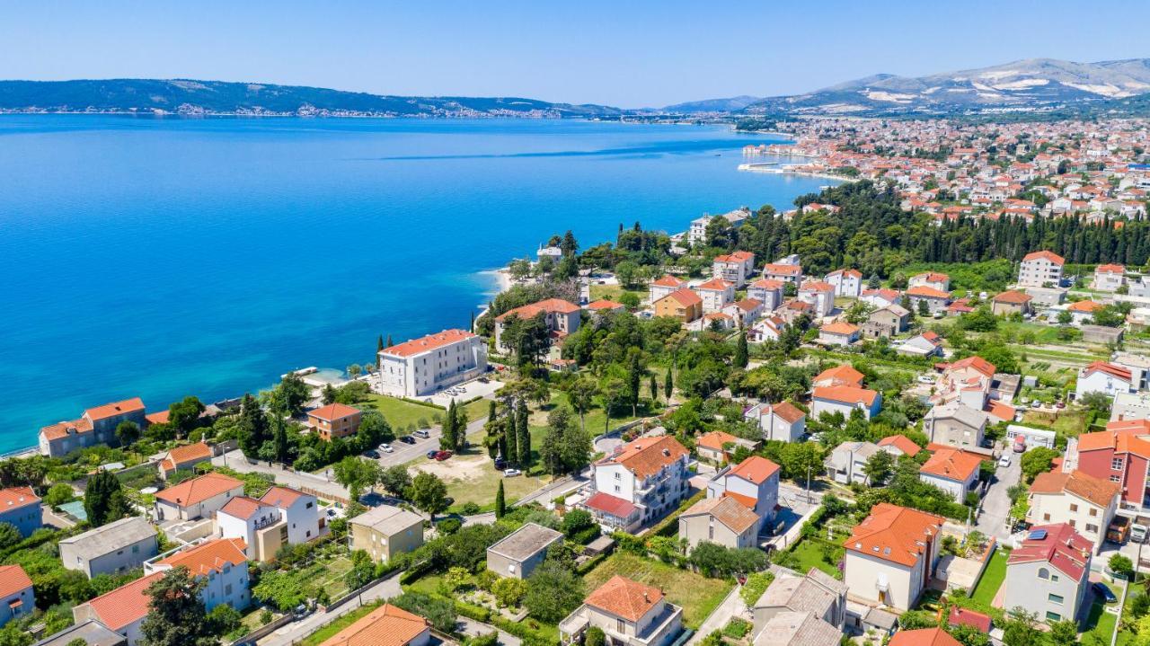 Hotel Aqua - Guest Rooms & Suites Kaštela מראה חיצוני תמונה